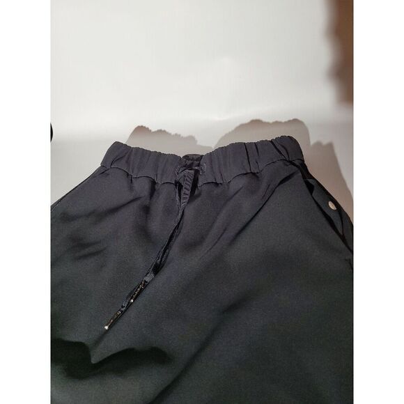 Lululemon On The Fly Skirt Size 4 - Picture 2 of 4